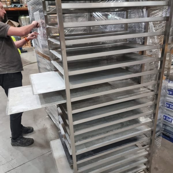 bakeware equipment cleaning service