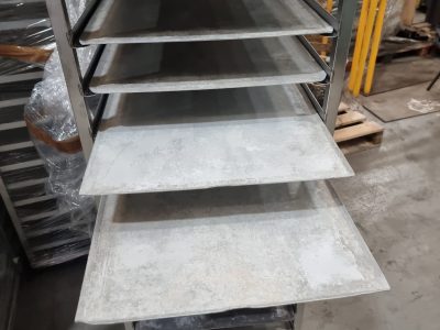 bakeware equipment cleaning