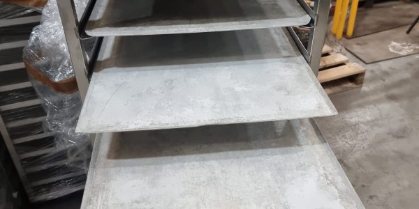 bakeware equipment cleaning